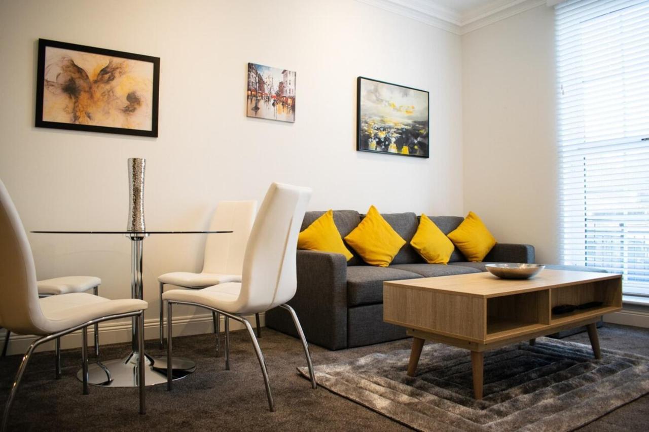 Beautifully Renovated Apartment -Central Эдинбург Экстерьер фото
